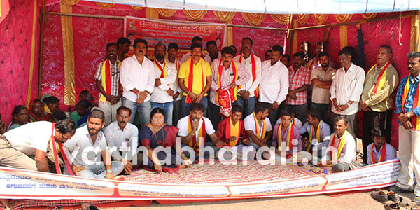 ಮರಳು ಸಮಸ್ಯೆ ಪರಿಹಾರಕ್ಕೆ ಆಗ್ರಹಿಸಿ ಅಮರಣಾಂತರ ಉಪವಾಸ ಸತ್ಯಾಗ್ರಹ